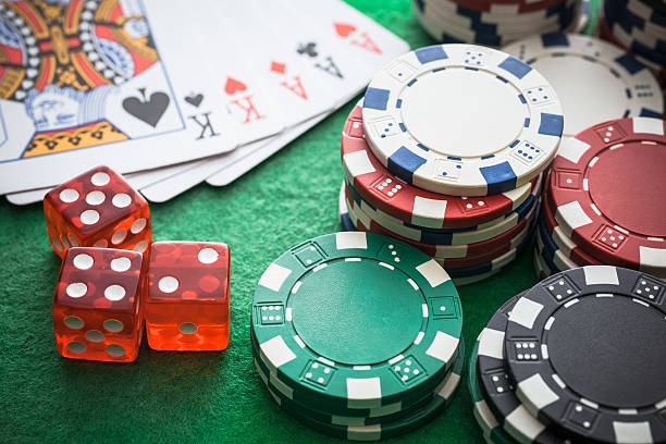 Live dealer hosting Wild Fireworks on slot viral